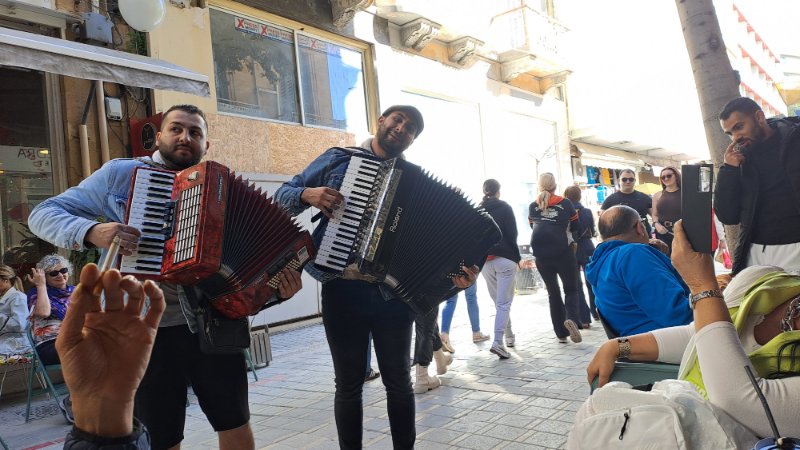 Kipar, harmonikaši